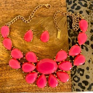 EUC, Boutique Mika Pink Statement Necklace & Earrings Set!! Please see pictures